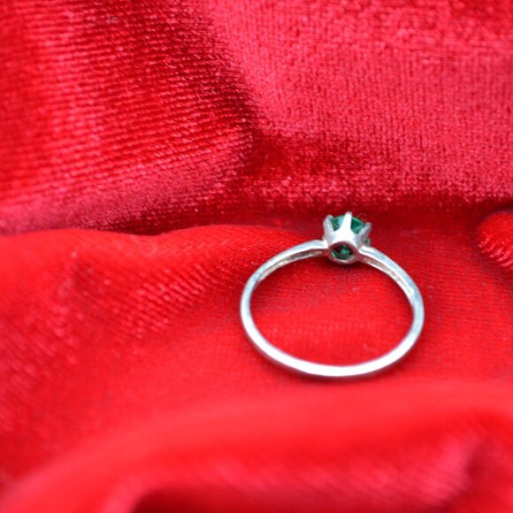 Vintage Sterling Silver 925 Green Stone Statement Ring Size 8 Bold Retro - Picture 6 of 7